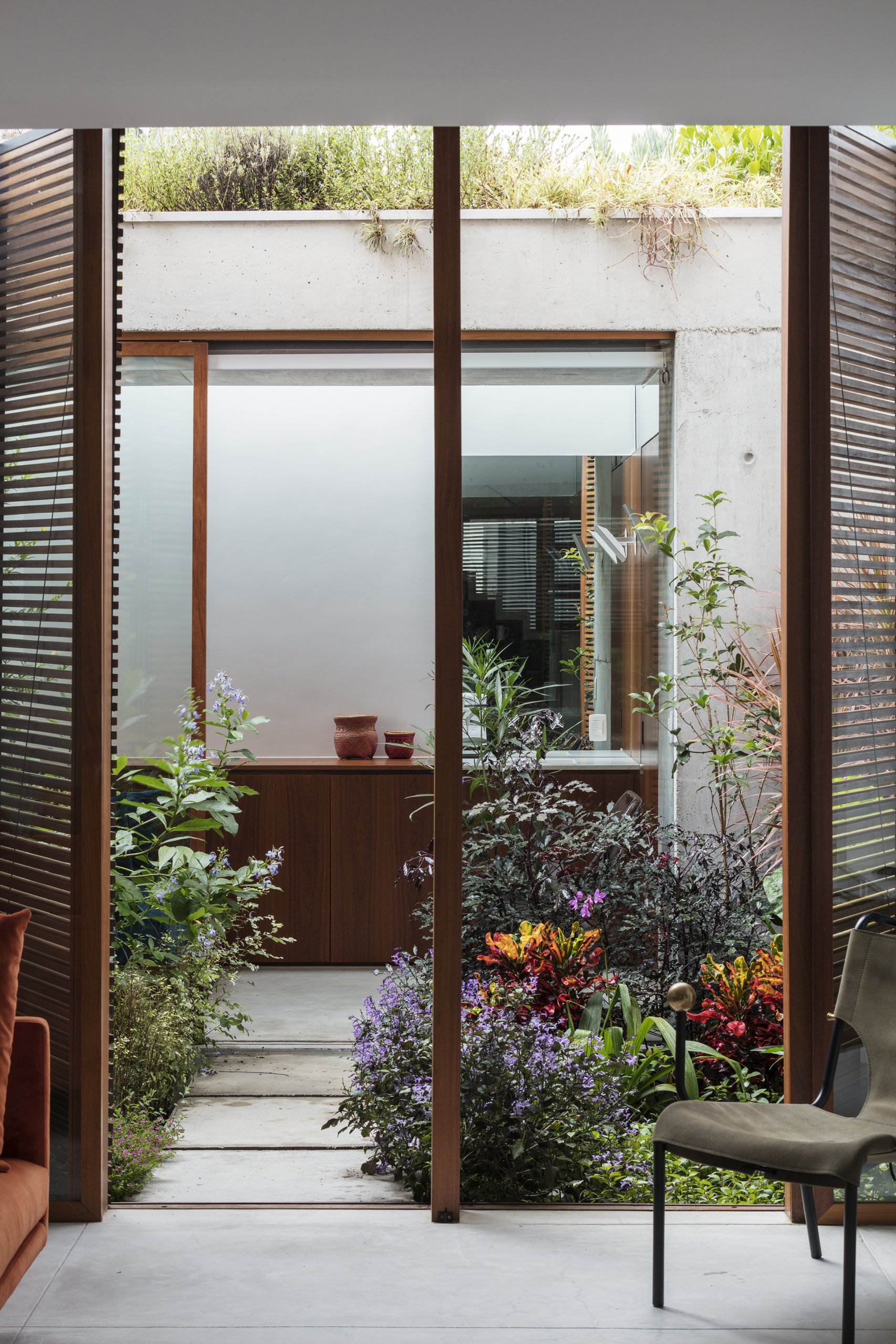 CASA SCHENDEL- Acayaba Rosenberg